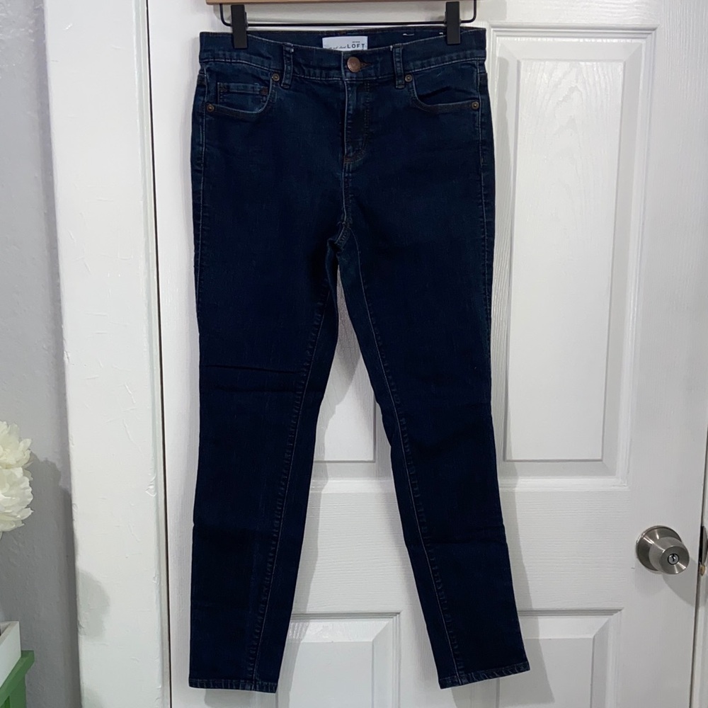 LOFT Modern Skinny dark wash jean 27/4P